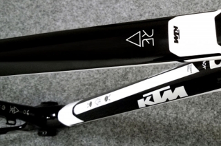 Barevná změna KTM Revelator