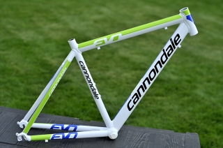 Silnička v designu Saganova Cannondalu