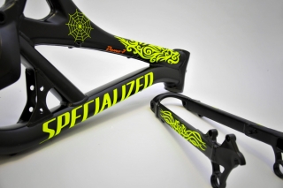 Polep rámu Specialized Demo 7